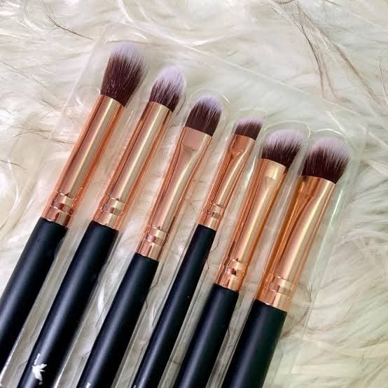 Daroge eyeshadow brush set